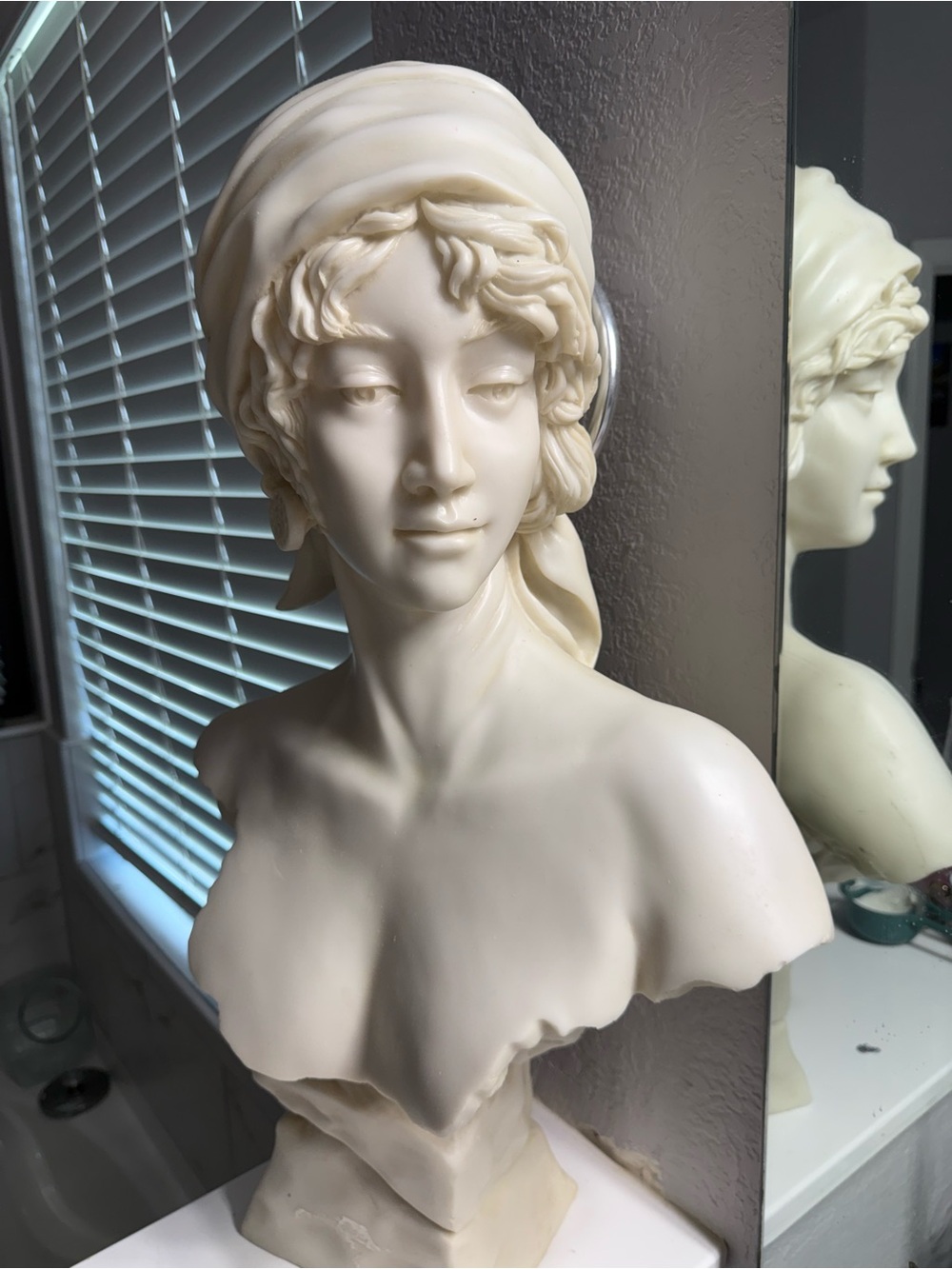 TC Cream Classical Female Bust Accent Sculpture